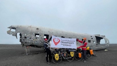 ​Na rowerach dookoła Islandii. Szczytny cel podróży policjanta