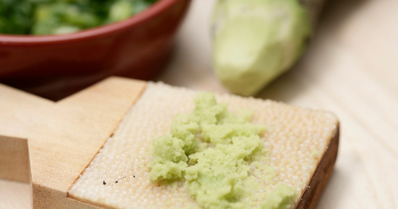 Wasabi najdroższe warzywo świata. Jakie właściwości ma korzeń japoński? Z czego robi się