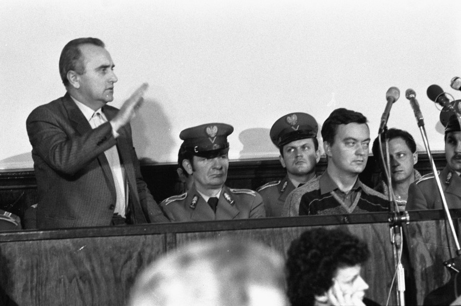 Na sali rozpraw zeznaje Adam Pietruszka. Obok siedzi Grzegorz Piotrowski /Teodor Walczak /PAP