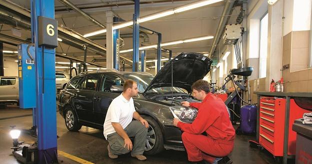 Na samochodach nie warto przesadnie oszczędzać /tygodnik "Motor"