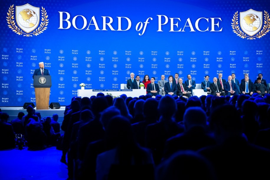 Na scenie pojawili się wysokiej rangi urzędnicy z 20 państw /PAP