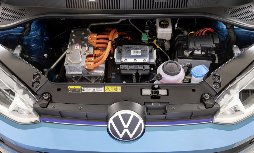 Na skutek afery spalinowej Volkswagen zmienił kurs o 180 stopni i główny nacisk stawia na auta elektryczne /Informacja prasowa
