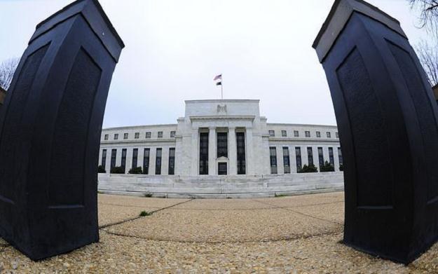 Na słowa szefa Fed Bena Bernanke rynek lekko spadł /AFP