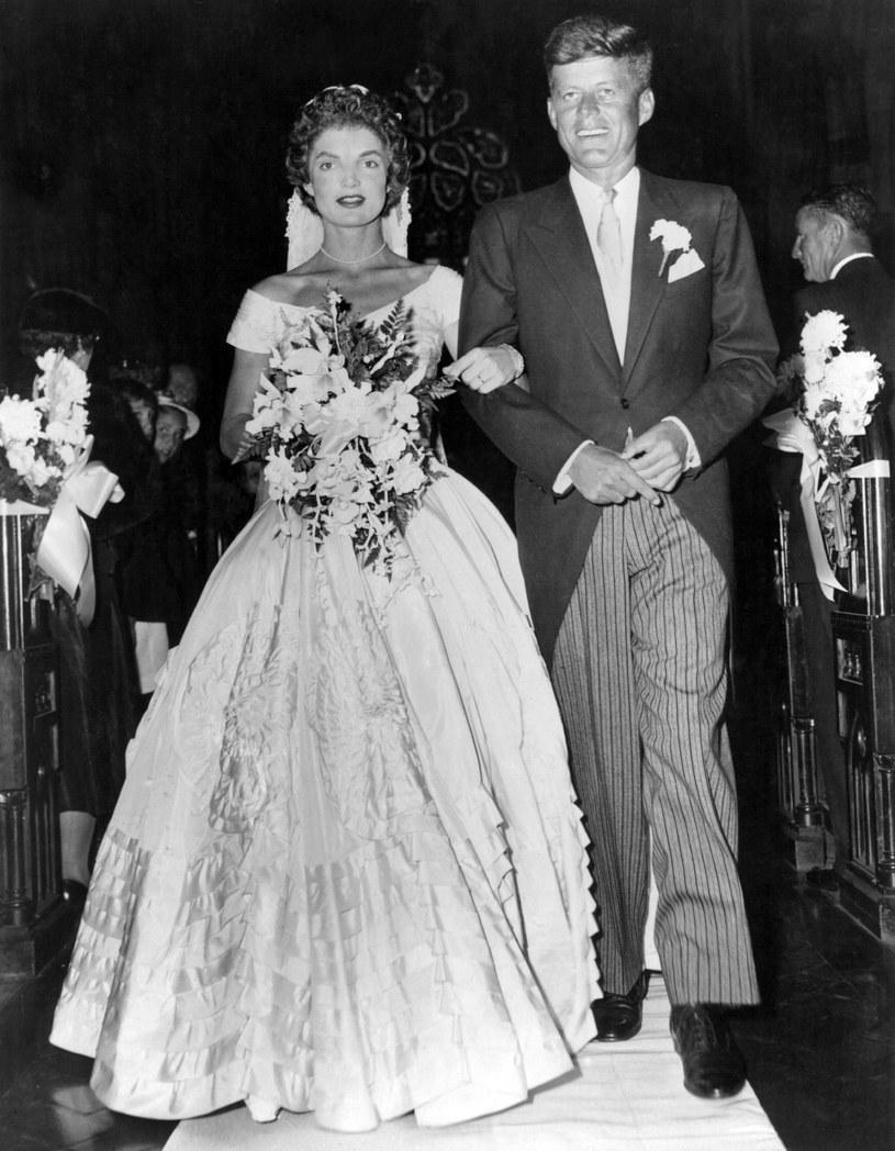 Na ślubie Jacquekine Lee Bouvier z Johnem Kennedym pojawiło się ponad tysiąc osób /Getty Images/Flash Press Media