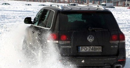 Na śniegu najlepiej radzą sobie auta 4x4 /INTERIA.PL