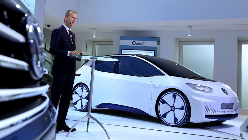 Na specjalnej konferencji prasowej VW zdradził plany rozwoju /AFP