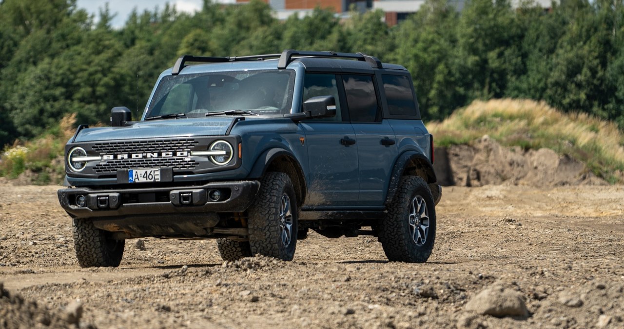 Na specjalnym torze off-roadowym uczestnicy zlotu mogli sprawdzić możliwości Forda Bronco. /materiały prasowe