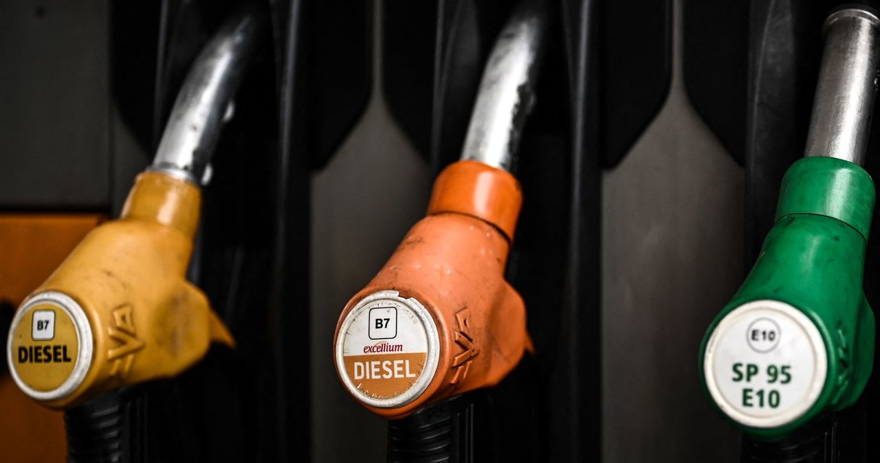 Na stacjach benzynowych będzie drożej! /AFP