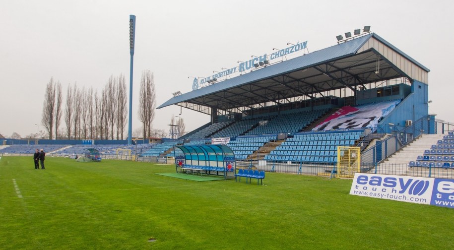 Na stadionie w Chorzowie znaleziono zapalnik i pojemnik /Andrzej Grygiel /PAP
