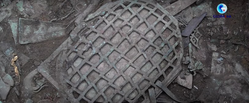 Na stanowisku Sanxingdui odnaleziono wiele unikalnych przedmiotów /Zrzut ekranu/ GLOBALink | More relics unearthed at China's Sanxingdui Ruins /YouTube