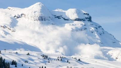 Na stoku było 25 narciarzy. Śmiercionośna lawina we Włoszech