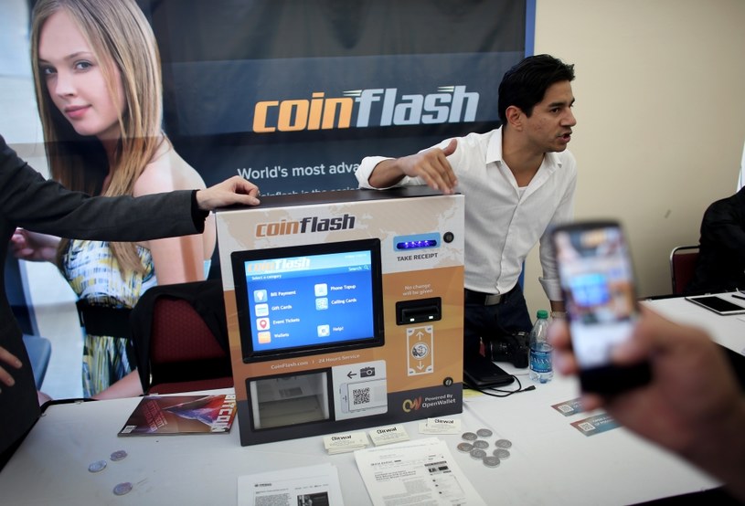 Na świecie pojawiają się pierwsze bankomaty bitcoin - m.in. w Teksasie, Vancouver oraz w Seattle /AFP