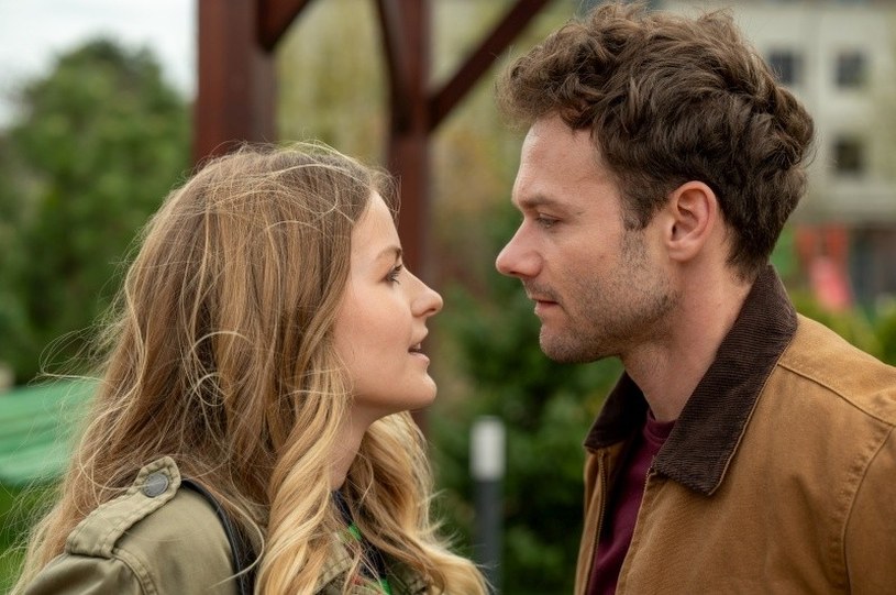 "Na sygnale": randka na placu zabaw. Ponownie spróbuje zdobyć jej serce