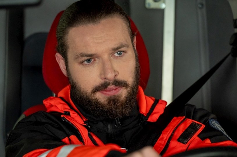 "Na sygnale": wystąpi w pokazie mody. Koleżanka złoży mu ciekawą propozycję