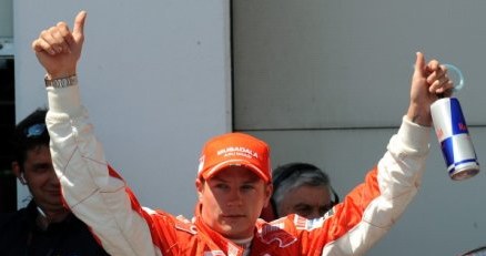 Na takie chwile czeka Raikkonen /AFP