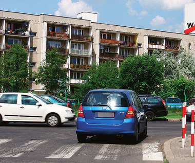 Na tej drodze możesz jechać bez świateł, przekraczać prędkość i parkować gdzie popadnie