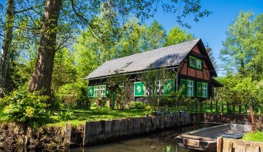 Na ten jarmark dopłyniesz łódką. Na miejscu skansen i liczne atrakcje