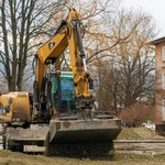 Na terenach zalanych przez powódź jest duży problem. Zabierze kilka lat