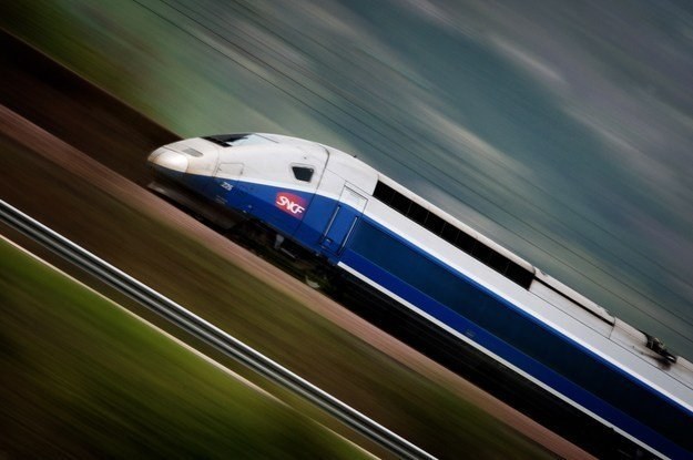 Na trasie z Paryża do Brukseli TGV przejął 95 proc. pasażerów /AFP