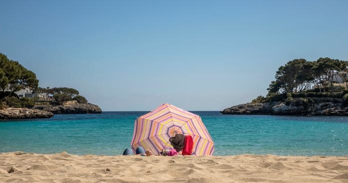 Na turystów z Niemiec czekają niemal puste plaże na Majorce /John-Patrick Morarescu/ZUMA Wire/dpa/picture-alliance /Deutsche Welle