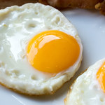 Na twardo, na miękko czy jajecznica? Jak jeść jajka, by były najzdrowsze?