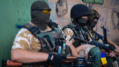 Na Ukrainie giną ludzie, a kamizelki leżą w magazynach