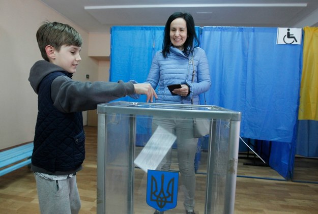 Na Ukrainie trwa II tura wyborów prezydenckich /STEPAN FRANKO /PAP