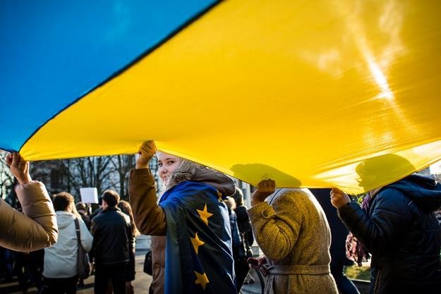 Na umowy zlecenia polskie firmy coraz chętniej zatrudniają obywateli Ukrainy /AFP