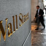 Na Wall Street lekkie spadki na koniec dnia, głównie przez banki
