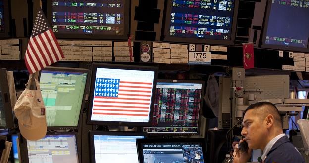Na Wall Street nieduże wzrosty na koniec dnia /AFP