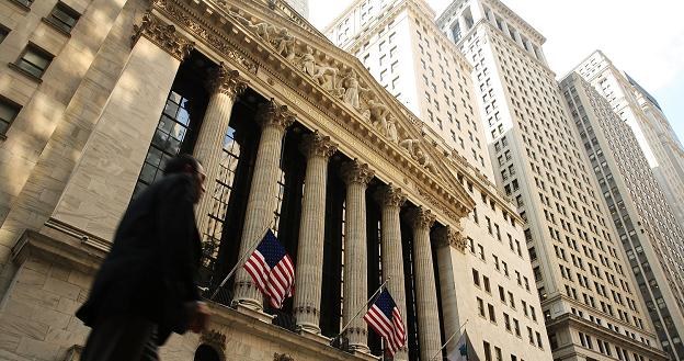 Na Wall Street spadki, ich liderem banki i spółki technologiczne /AFP