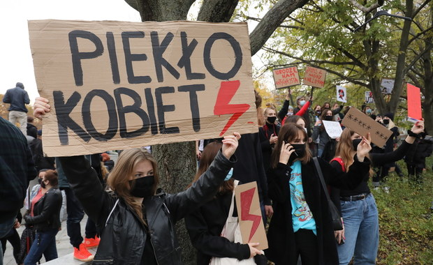 "Na Warszawę". Dziś marsz kobiet protestujących ws. aborcji