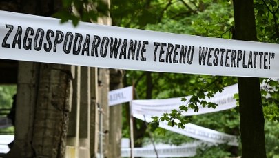 Na Westerplatte pojawiły się transparenty krytykujące specustawę