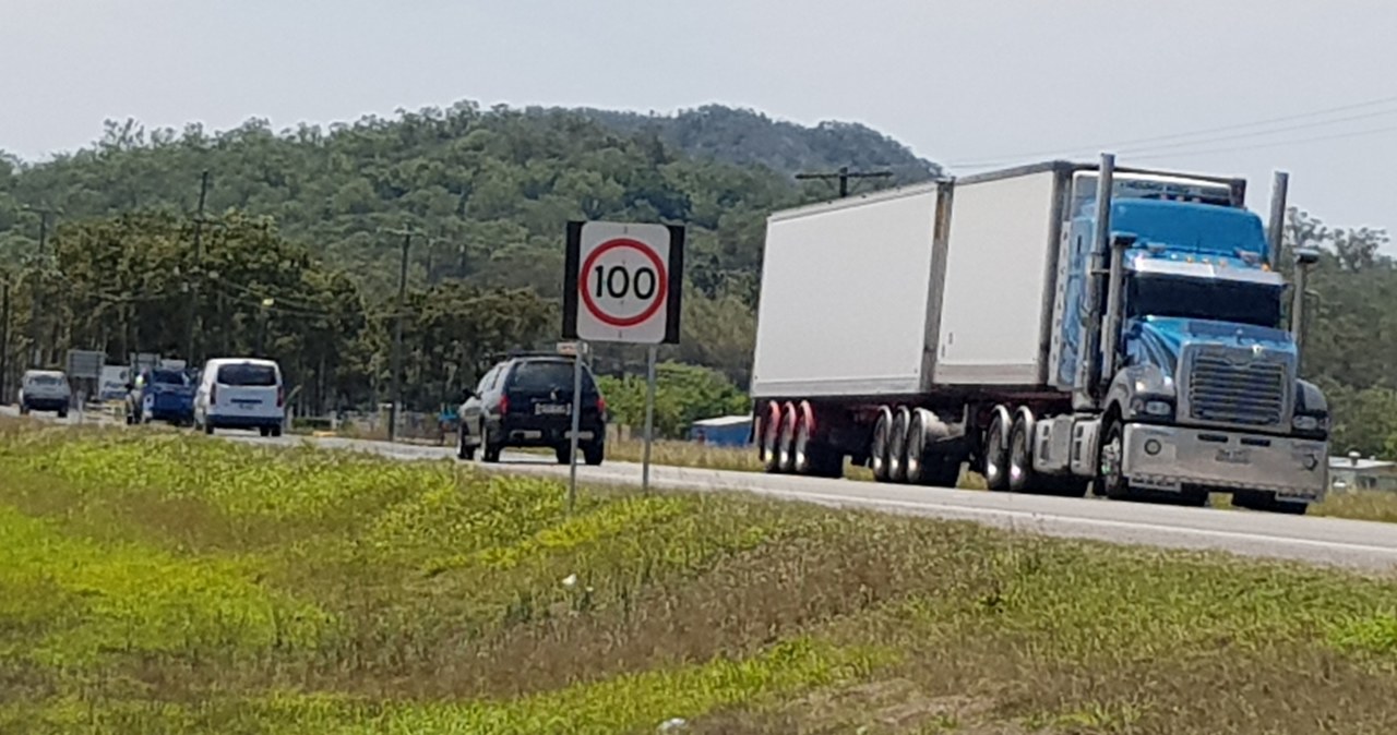 Na większośći dróg obowiązuje ograniczenie  do 100 km/h /INTERIA.PL