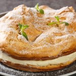 wielkanocne ciasta Na Wielkanoc robię karpatkę ze specjalnym dodatkiem. Przepis na ciasto mam od babci