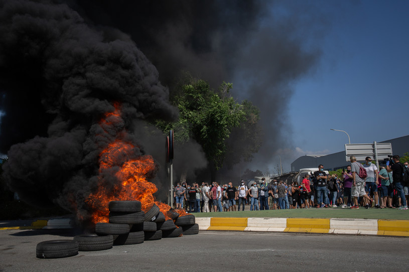 Na wieść o zamknięciu zakładach wybuchły protesty /Getty Images