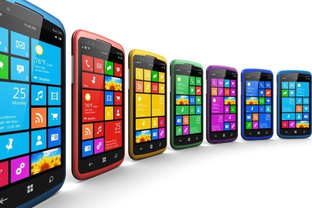 Na Windows Phone pobrano już ponad 2 mld aplikacji /123RF/PICSEL