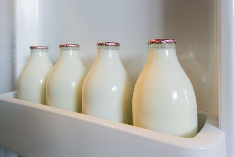 Na wódkę w 2023 r. wydano 16,8 mld zł, tymczasem na mleko przeznaczono 5,1 mld zł /123RF/PICSEL