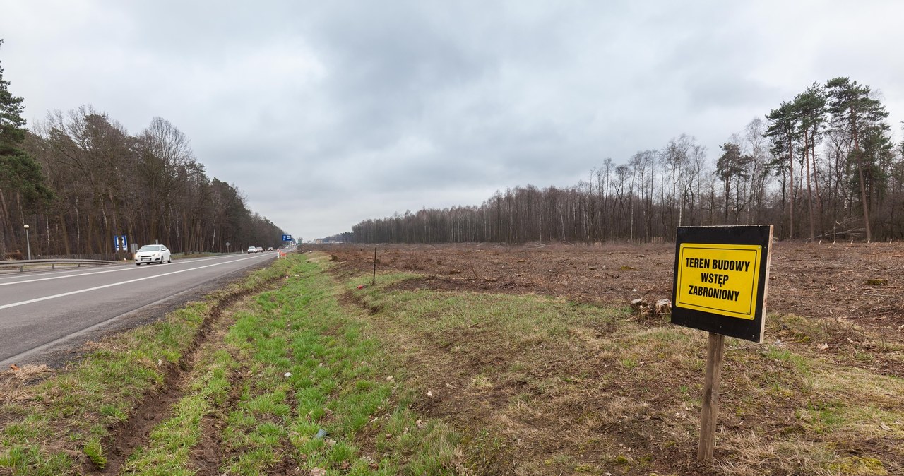 Na wschodzie będzie budowana droga S17, ale rząd nie chce łączyć obu tras /Arkadiusz Ziółek /East News