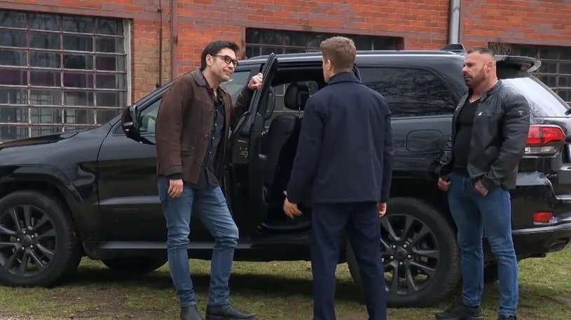 "Na Wspólnej". Odcinek 4020. Jest w niebezpieczeństwie! Czy ucieknie przestępcom?