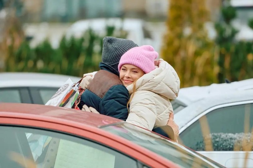 "Na Wspólnej". Odcinek 4163. To niewinne przytulenie? Zaczną się plotki o romansie