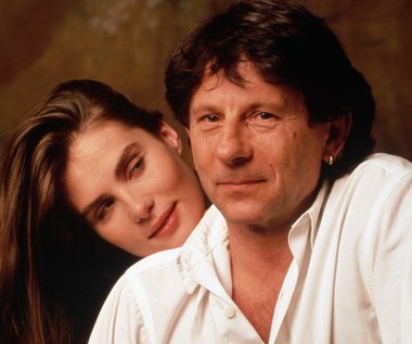 Na wydanej w 2010 roku płycie "Dingue" (co można tłumaczyć jako - "Stuknięta" czy "Zbzikowana") znalazła się piosenka "Kim pan jest?", w której Seigner śpiewa w duecie z Polańskim. 

Utwór jest frywolnym dialogiem między młodą kobietą i starszym od niej mężczyzną, którzy po mocno zakrapianej nocy budzą się w jednym łóżku. "Kim pan jest, co pan robi w moim łóżku?" - słychać głos zdziwionej Seigner. "Jestem wcieloną miłością" - odpowiada jej Polański. "Niech mnie Pan nie bierze za idiotkę! Niech Pan da mi spokój!" - ripostuje mu aktorka. 

Jak przyznała Seigner w jednym z wywiadów, niektórzy doradzali jej usunięcie z albumu tej piosenki, gdy jej maż został zatrzymany w 2009 roku w związku ze skandalem seksualnym sprzed ponad 30 lat. Aktorka nie chciała jednak "ocenzurować" własnej płyty i - jak dodała - jej mąż utwierdził ją w tej decyzji. "Chciałam podziękować mu za pierwszą wielką rolę, którą mi podarował ("Frantic"). Ofiarowałam mu więc tę piosenkę" - powiedziała Seigner w radiu France Info. Nazwała to swoim "gestem miłości" wobec swojego męża. 