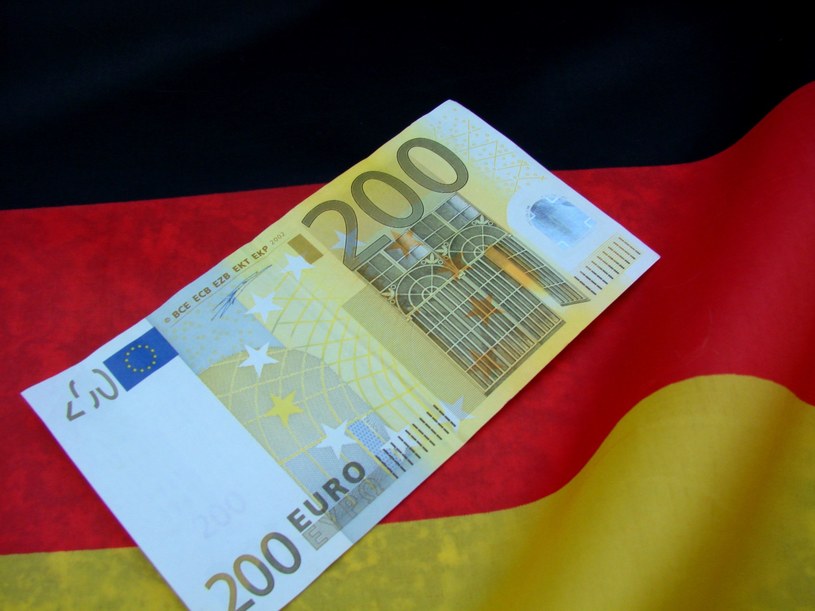 Na wyższej płacy minimalnej w Niemczech nie skorzystają pracownicy sezonowi /123RF/PICSEL
