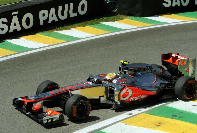 Na zakończenie przygody z McLarenem Hamilton pokazuje niezłą formę /AFP
