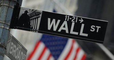 Na zamknięciu Dow Jones Industrial spadł o 2,51 proc. do 9.712,73 pkt. /AFP