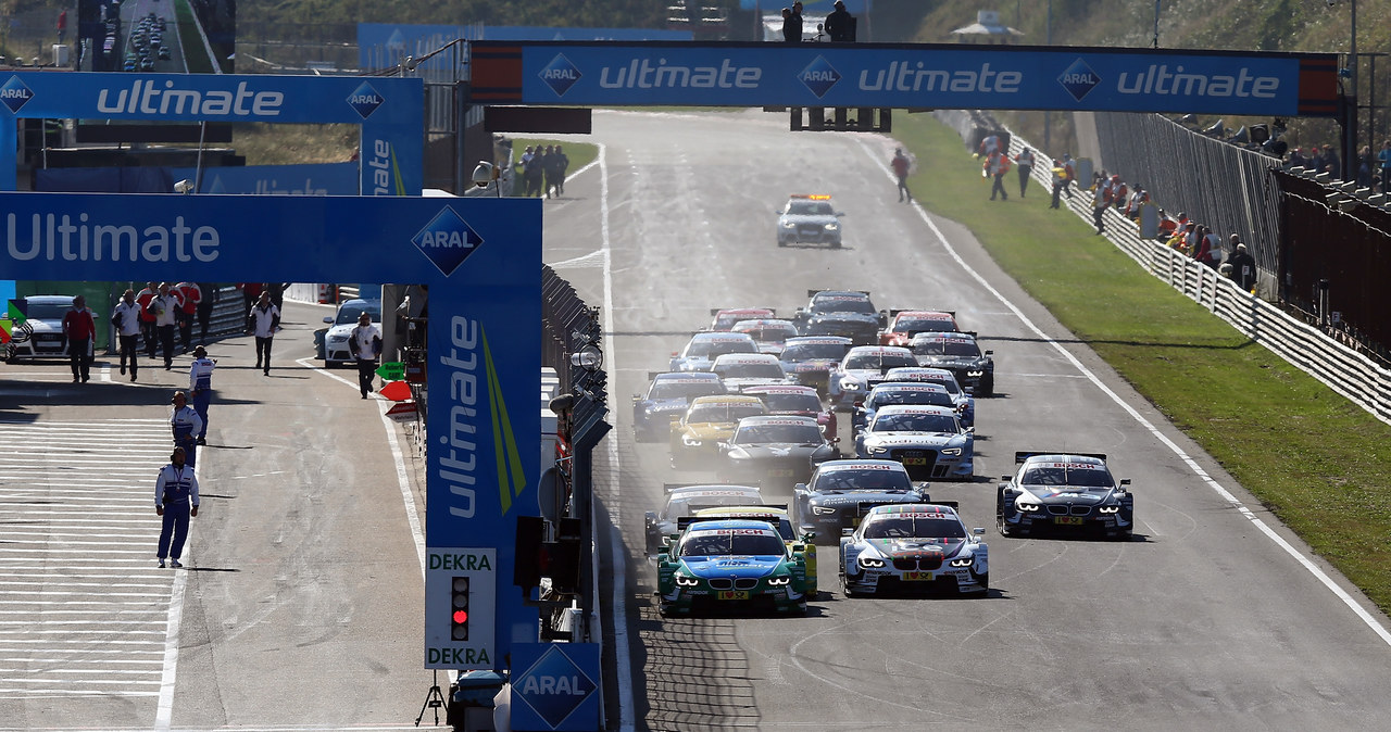 Na Zandvoort odbywają się m.in. wyścigi samochodów turystycznych /Getty Images