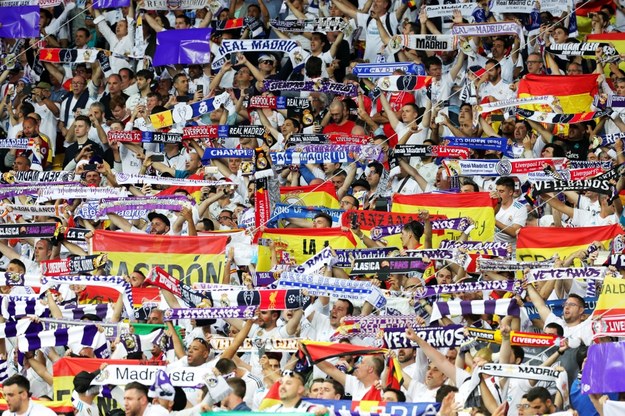 Na zdj. fani Realu Madryt /ARMANDO BABANI  /PAP/EPA
