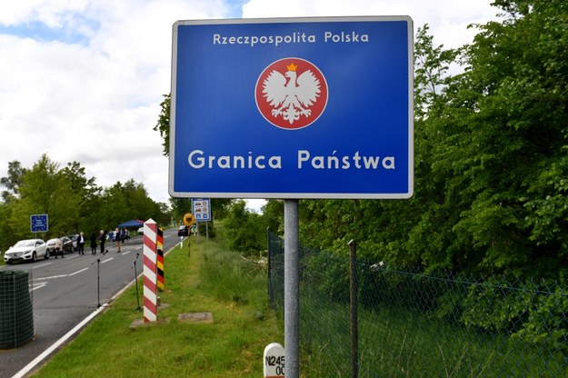 Na zdj. polsko-niemieckie przejście graniczne w Rosówku /	Marcin Bielecki   /PAP