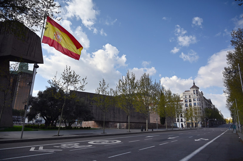 Na zdj. puste ulice w Madrycie /GABRIEL BOUYS / AFP /AFP