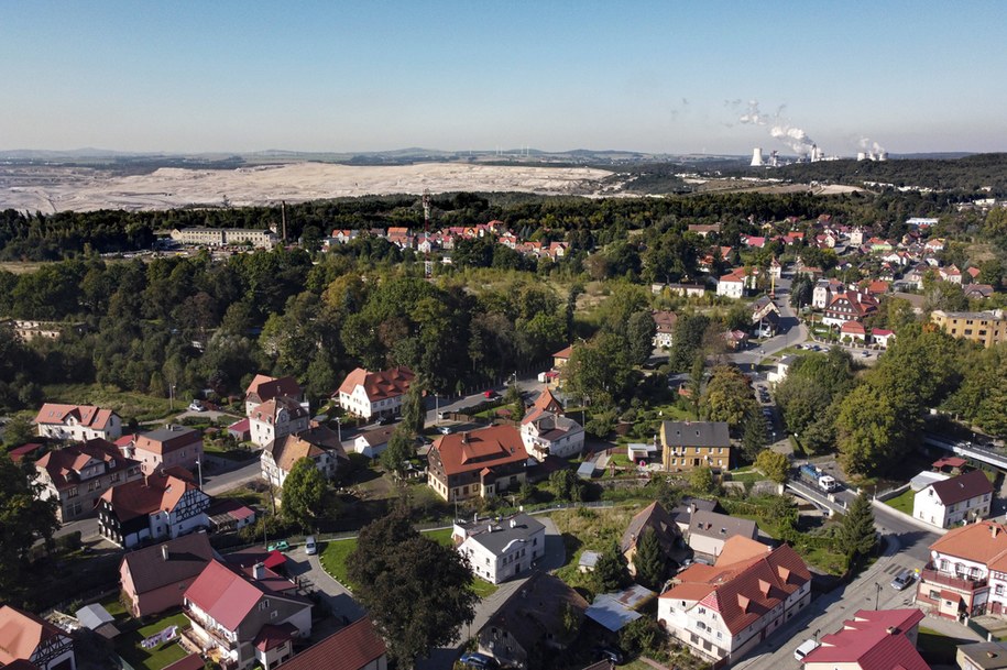 Na zdjęciu archiwalnym z dnia 08.10.2021. kopalnia Węgla Brunatnego Turów w Bogatyni /Aleksander Koźmiński /PAP